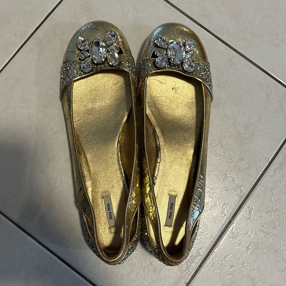 Gold embellished miu miu ballet flats. Gold glitter, gold leather and crystals.